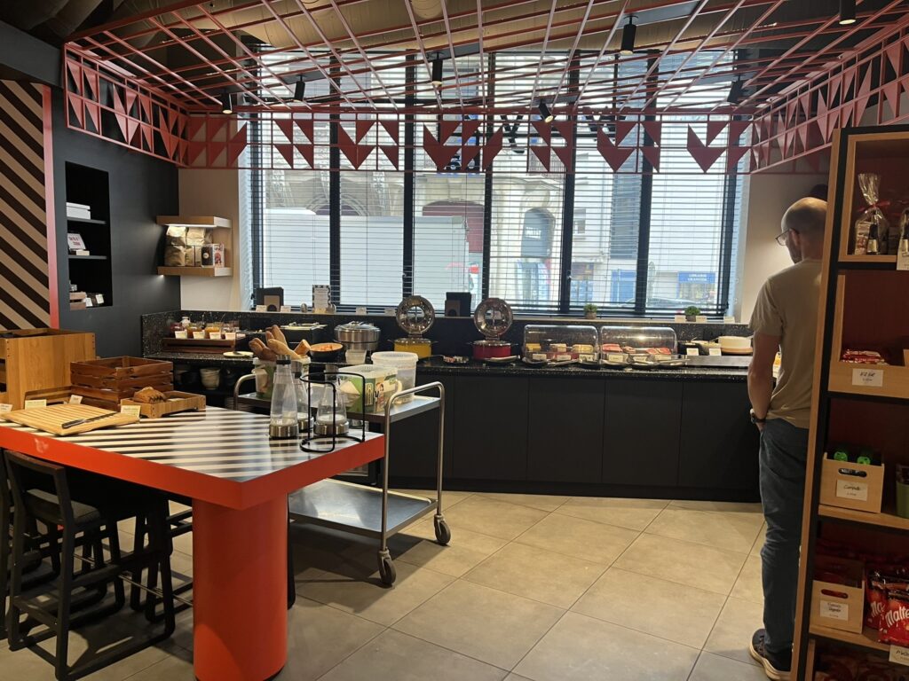 breakfast area in the Aloft Hotel in Dijon France