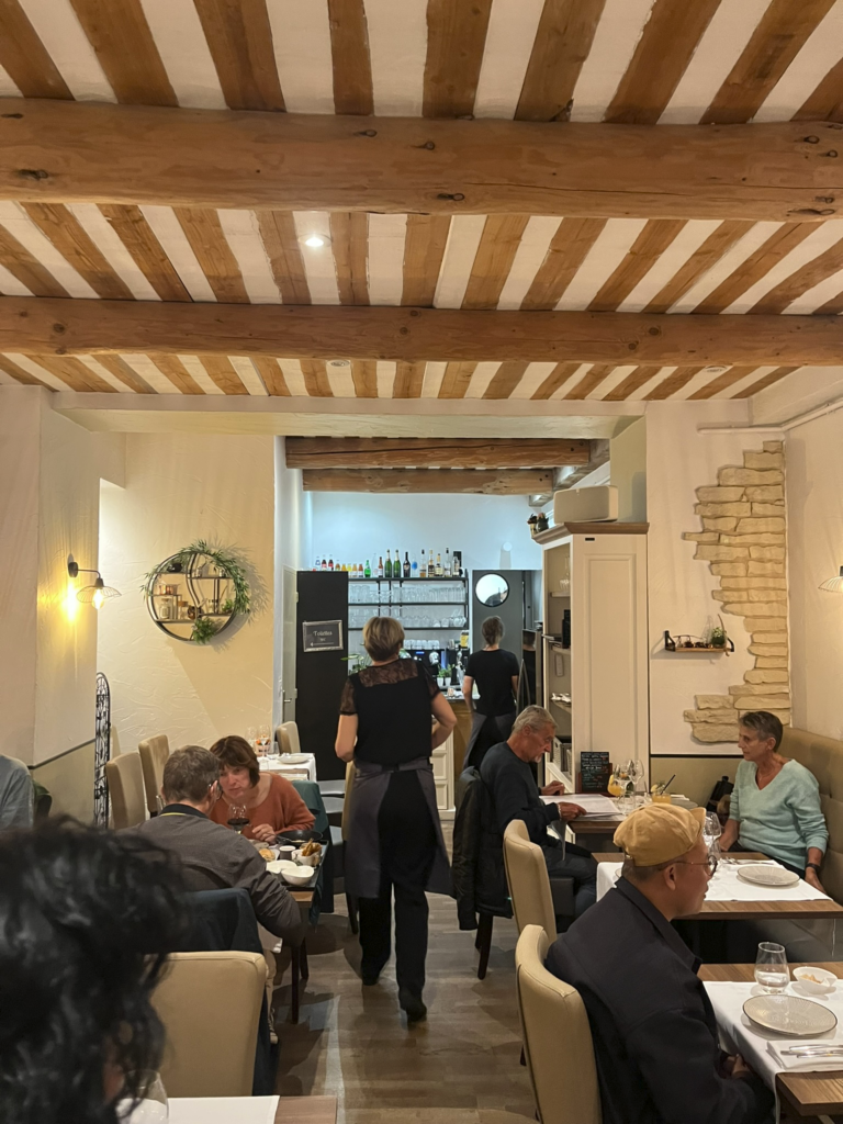 Renaud Mets restaurant in L'Isle-sur-la-Sorgue, France