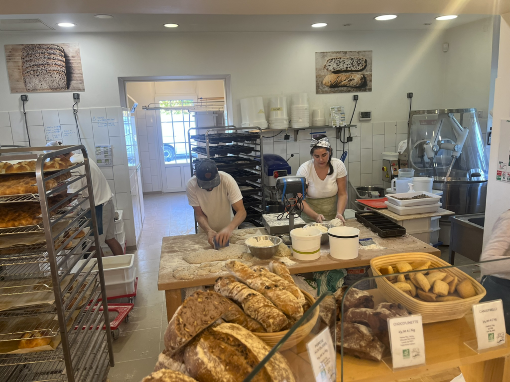 Haut les Pains! boulangerie near L'Isle-sur-la-Sorgue, France