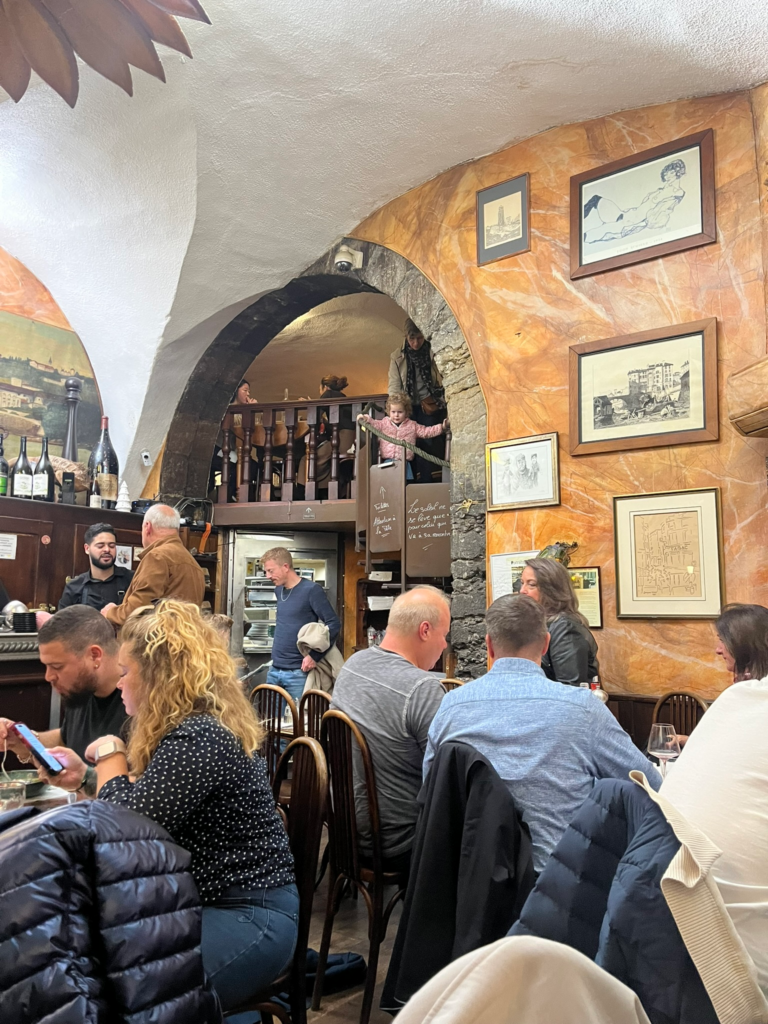 Interior Restaurant Café du Soleil Lyon France