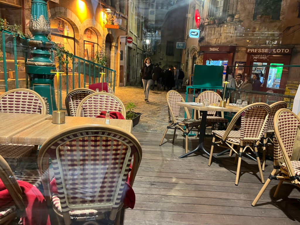 Outdoor seating and patio Restaurant Café du Soleil Lyon France