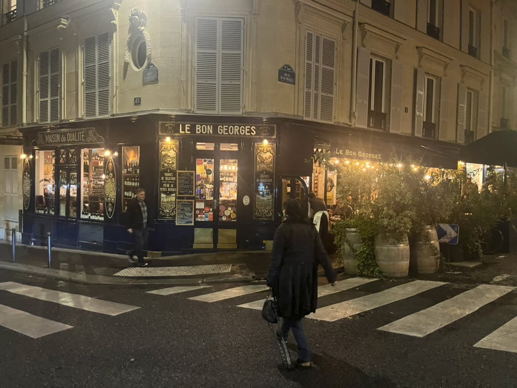 exterior view of Le Bon Georges restaurant Paris France